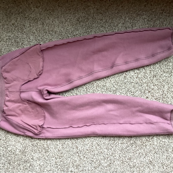 Lululemon Athletica Mauve Joggers - Picture 4 of 6